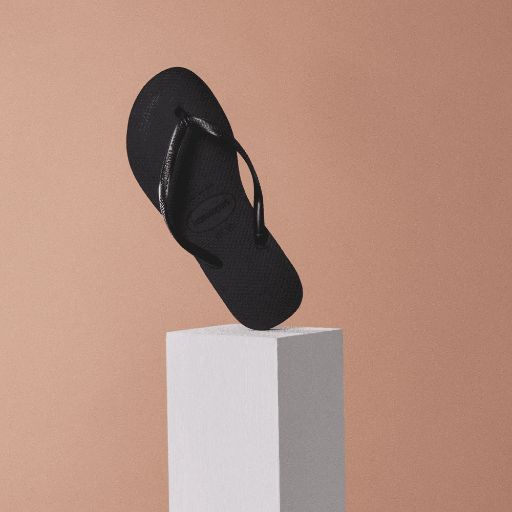 Women's Slim Flip Flops - Havaianas